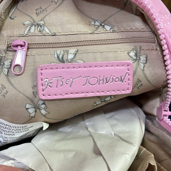 BETSEY JOHNSON XOALI Heart Quilted Sling Bag In Pink - Picture 16 of 16